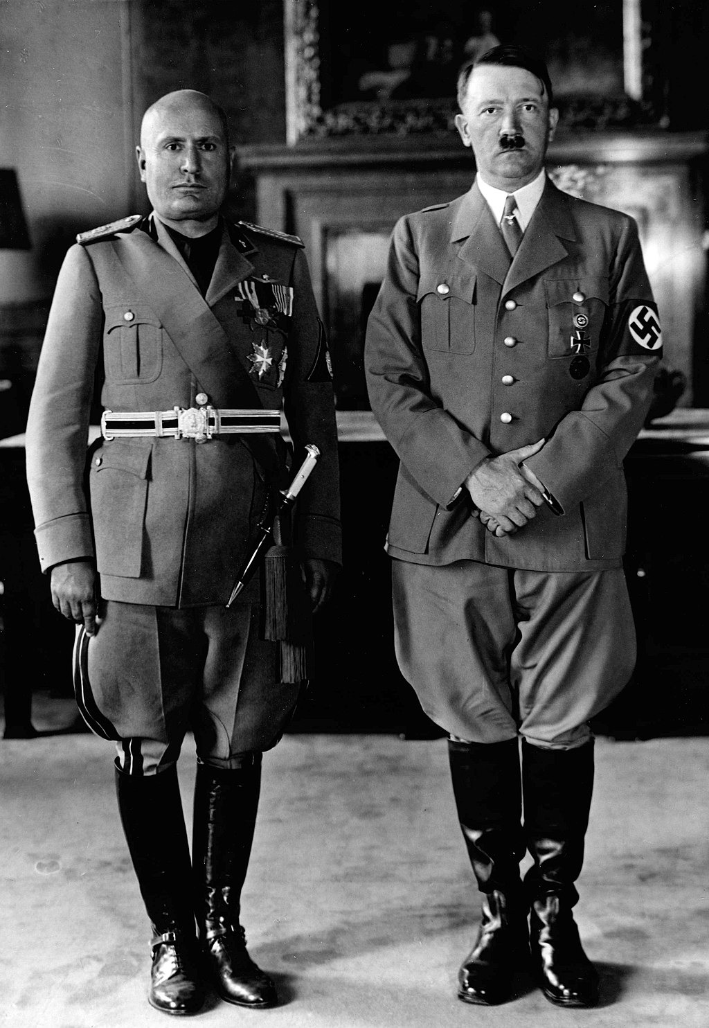 Image in @MarioNawfal's post: These 2 humans were responsible for the death of MILLIONS.
Centralization of power is NEVER a good…
