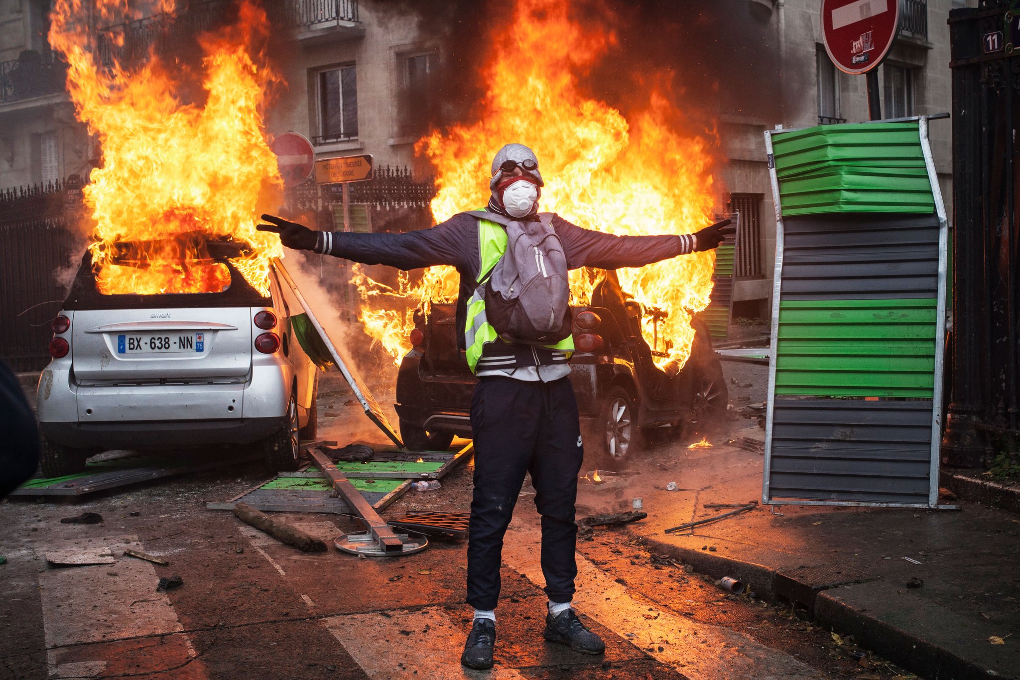 Image in @MarioNawfal's post: 🚨 / 🇫🇷 FRANCE RIOTS: PROPAGANDA/MISINFO WARFARE
Since the riots in France began, A TON of Misinfor…