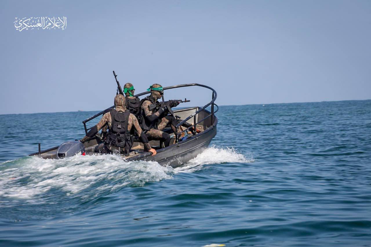 Image in @MarioNawfal's post: 🚨JUST IN: Image revealed by Hamas showcasing one of their specialized marine forces.