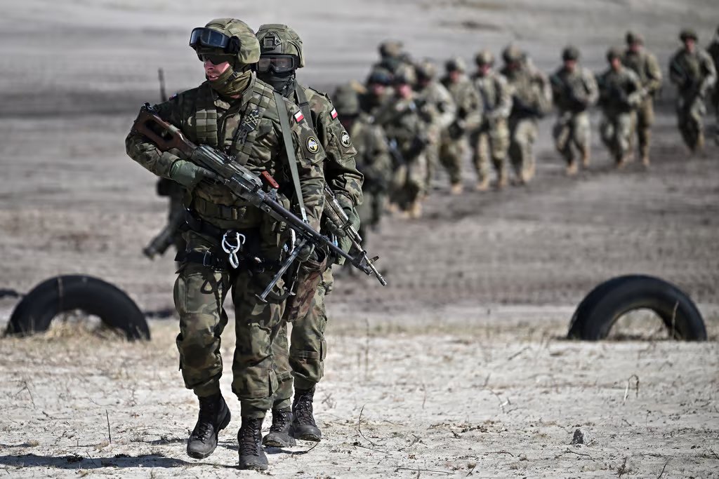 Image in @MarioNawfal's post: 🚨JUST IN: Polish President authorizes the deployment of 200 Polish Military soldiers to evacuate Po…