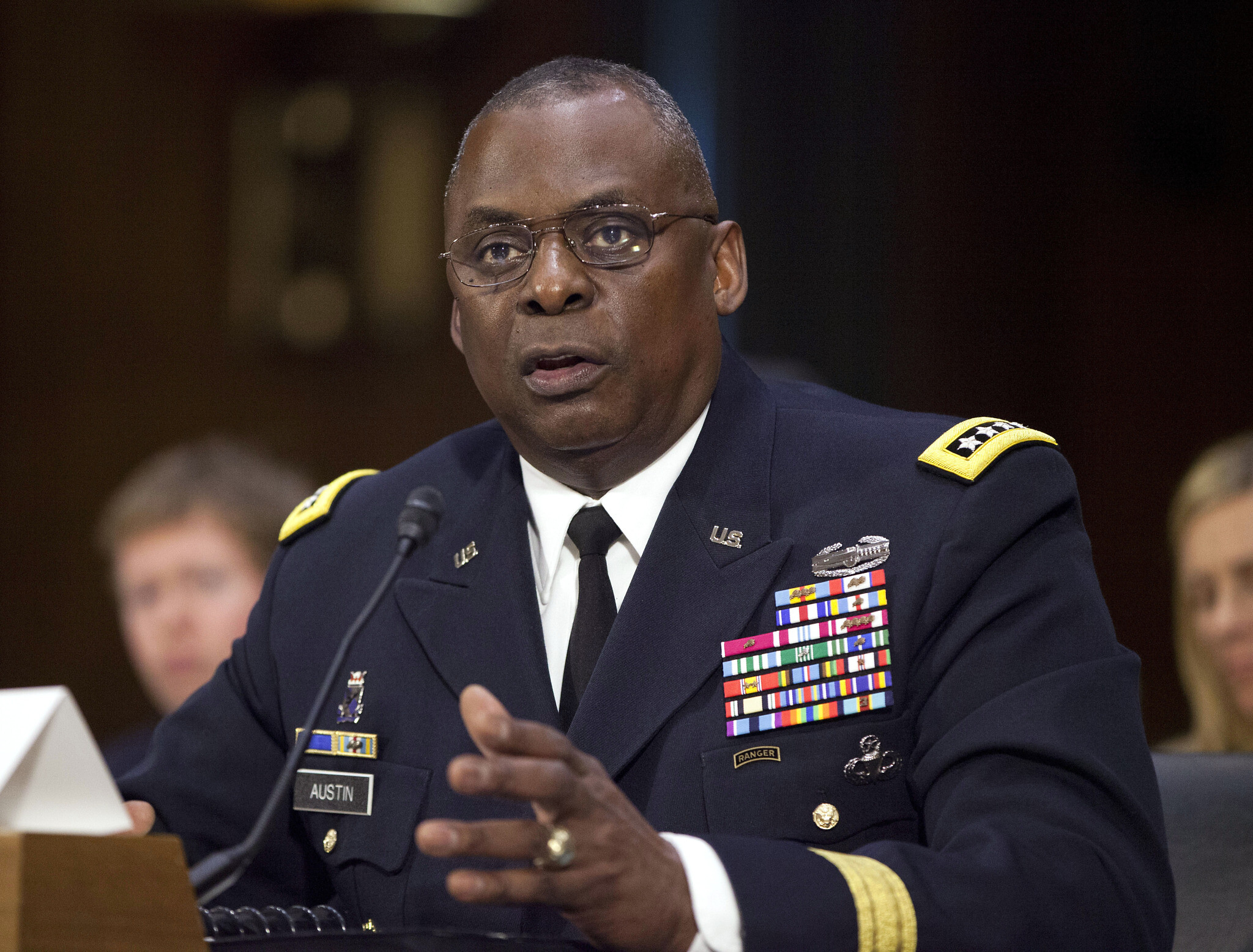 Image in @MarioNawfal's post: 🚨JUST IN - US Secretary of Defense Lloyd Austin:
"We can never give up support for Israel or Ukra…