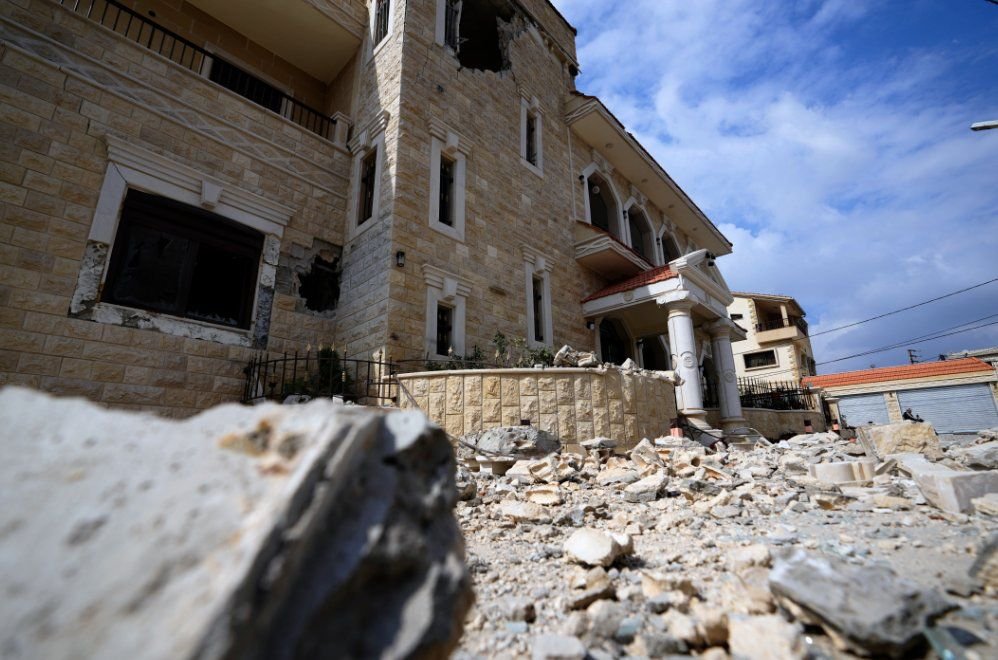 Image in @MarioNawfal's post: JUST IN: Thousands of residents of southern Lebanese villages near the border with Israel have been…