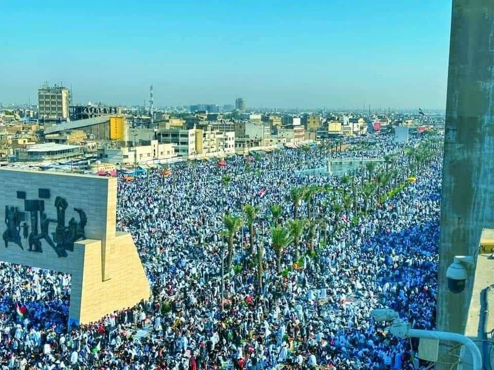 Image in @MarioNawfal's post: 🚨JUST IN: Thousands of Iraqis gather in Tahrir Square in support of Palestine.
Source: PL24online