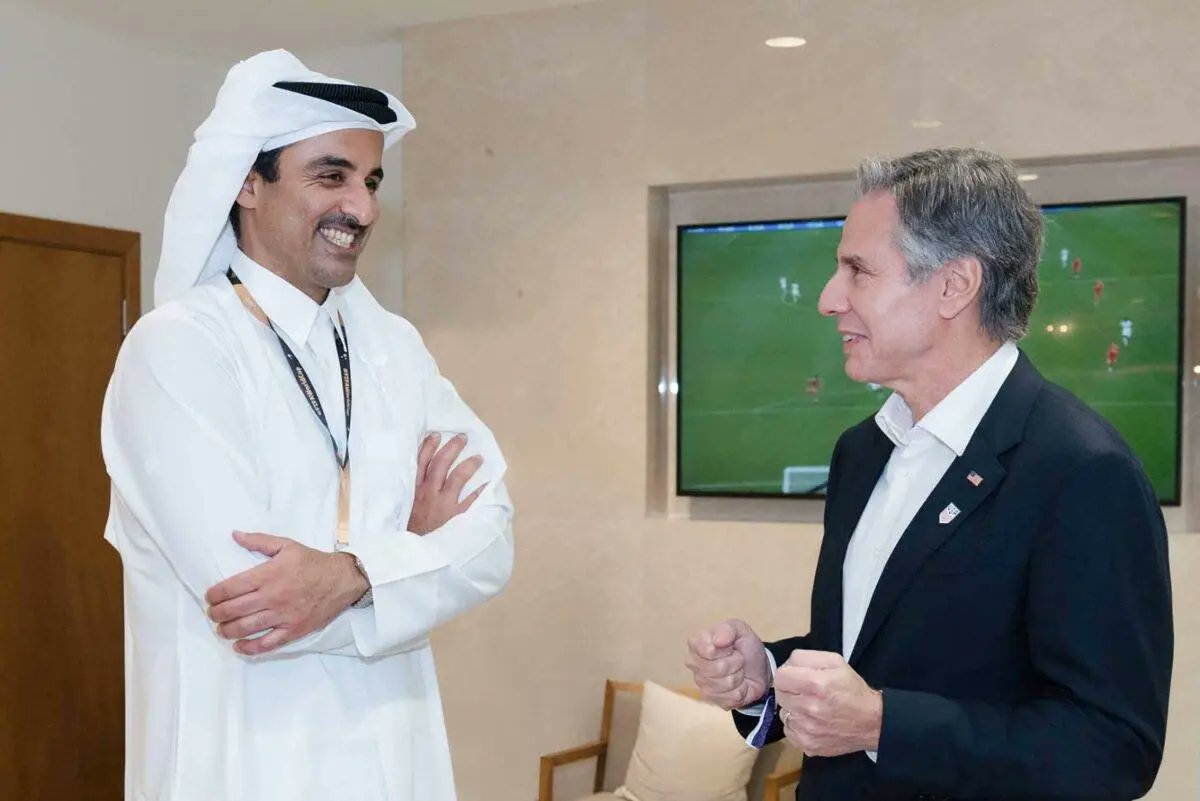Image in @MarioNawfal's post: 🚨 JUST IN: The Emir of Qatar receives the US Secretary of State, discussing the developments in the…