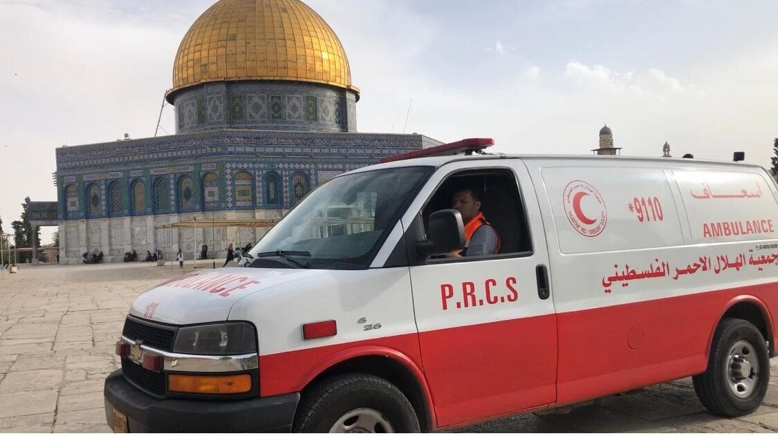 Image in @MarioNawfal's post: 🚨JUST IN - Israel gives the Palestinian Red Crescent a deadline to evacuate Al-Quds Hospital in Gaz…