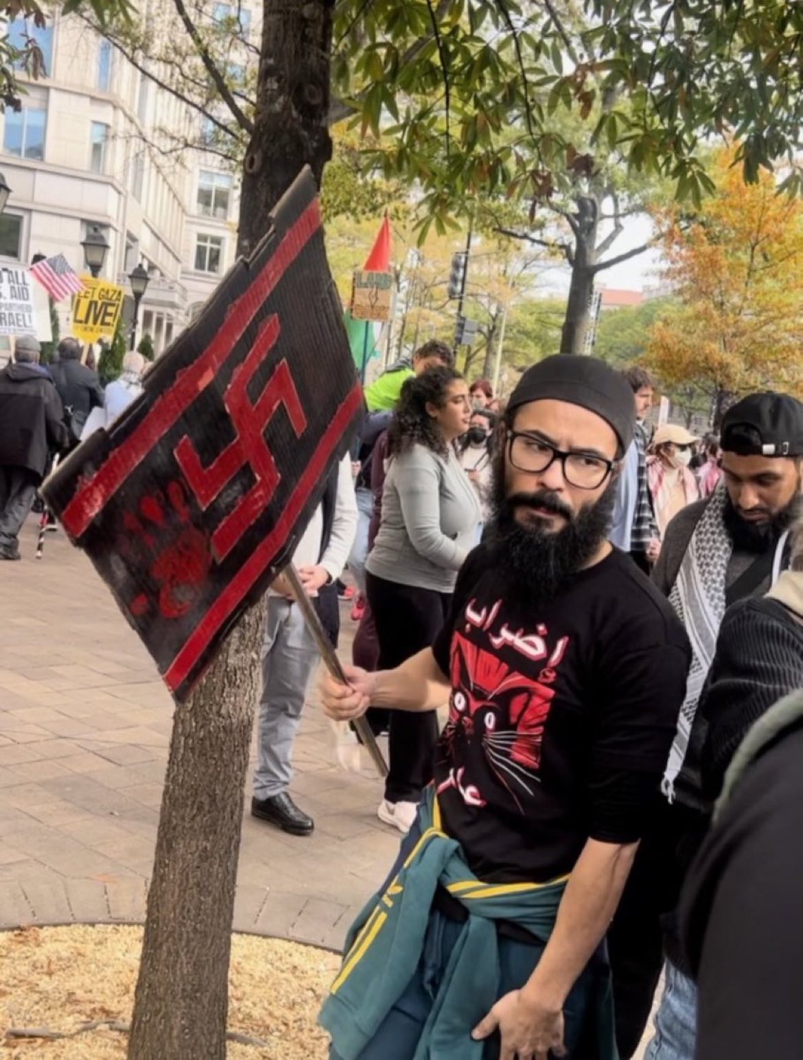 Image in @MarioNawfal's post: This is NOT protesting, this is HATE! https://t.co/sdd1mkDk3I