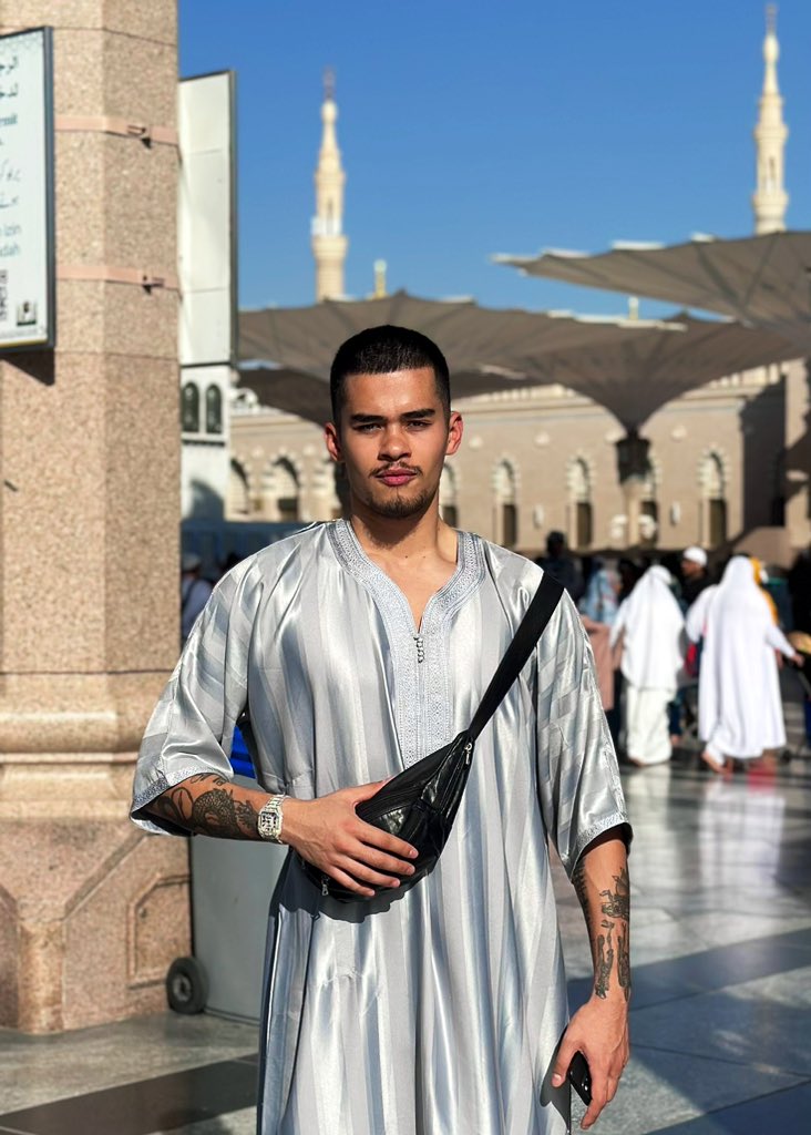 Image in @sneako's post: I love the Middle East 🇸🇦 https://t.co/FHEUnvfRDP
