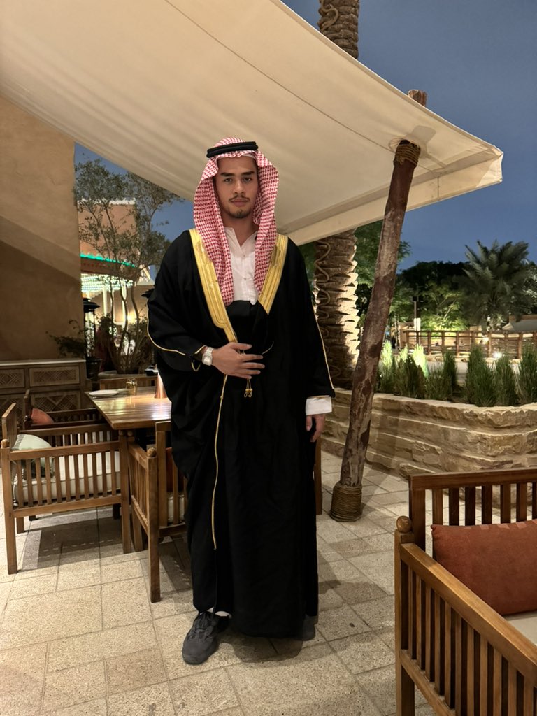 Image in @sneako's post: Sheikh SNEAKO https://t.co/bbN5OcrunG
