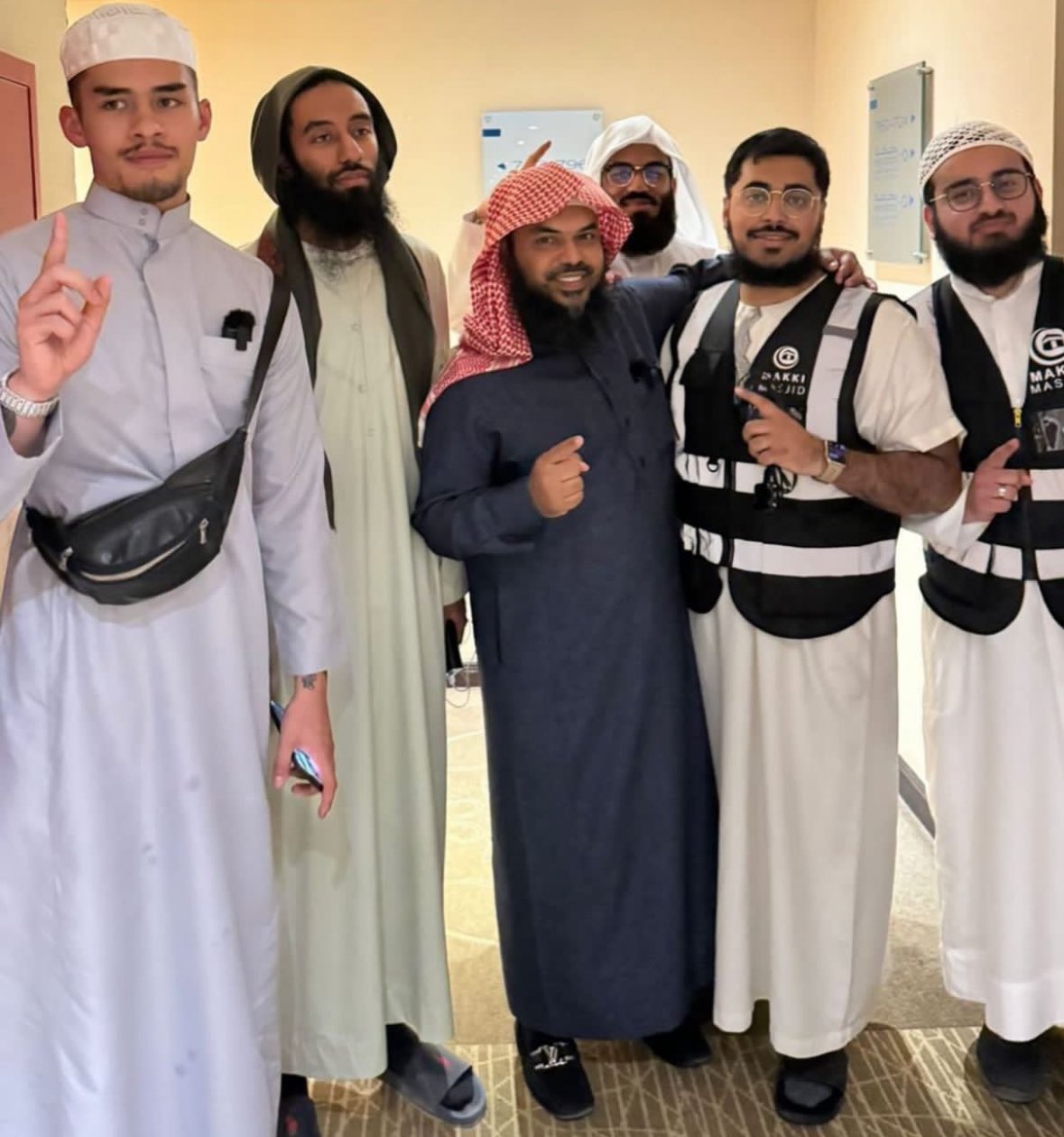 Image in @sneako's post: There’s real brotherhood in Islam https://t.co/1B3REcapkn