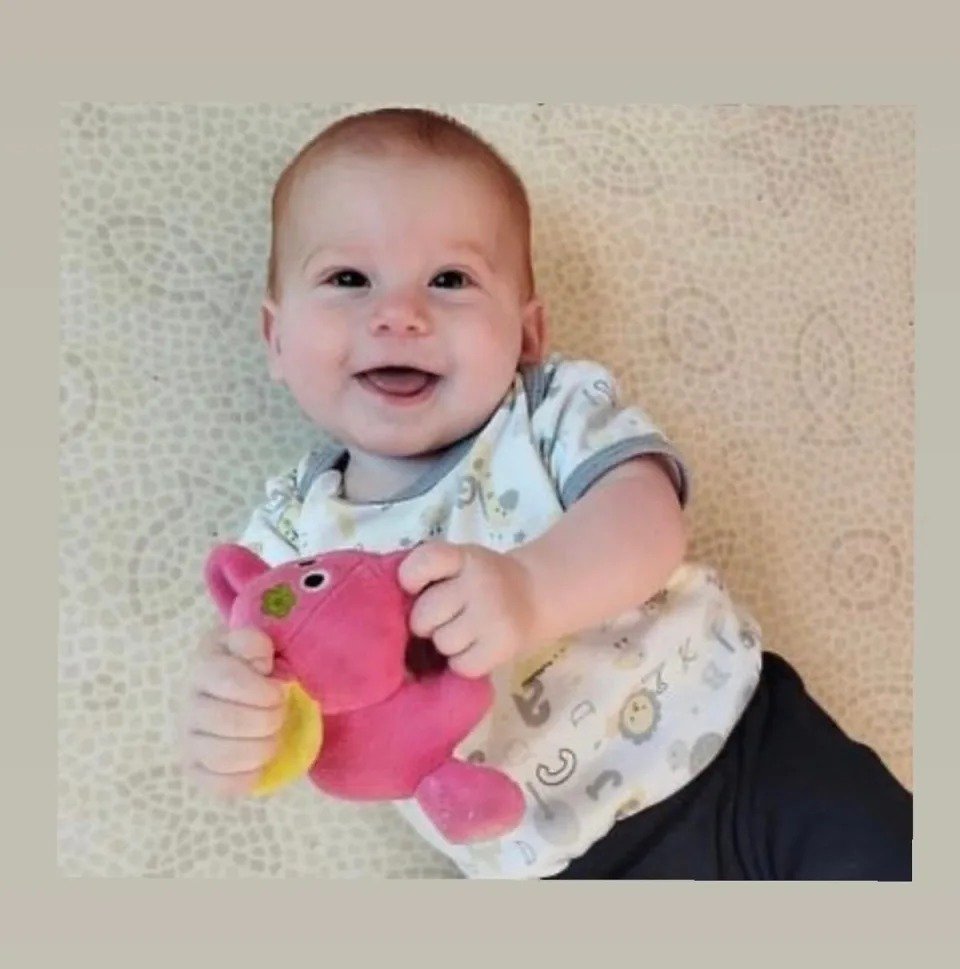 Image in @MarioNawfal's post: 🚨 JUST IN: Hamas Allegedly Hands Over 10-Month-Old Baby to Another Gaza Terror Group, Israel Claims…