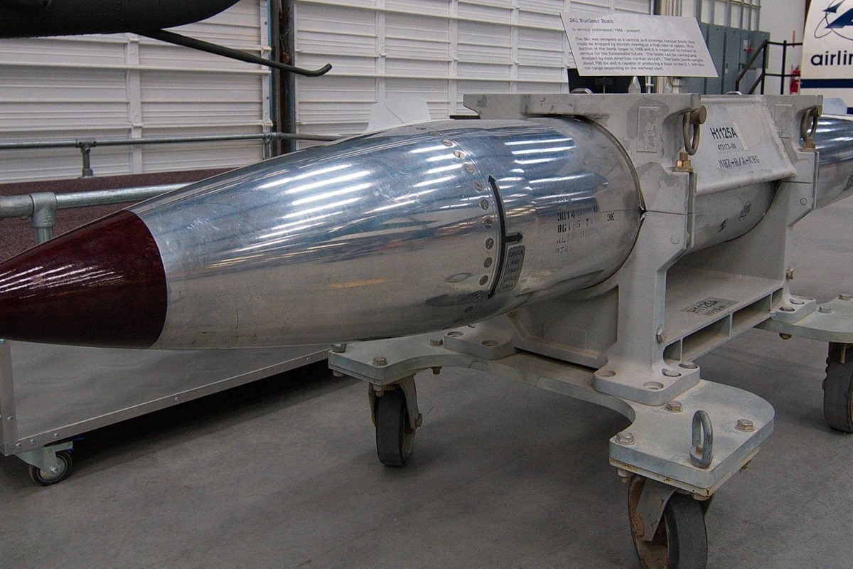 Image in @MarioNawfal's post: 🇺🇸 U.S. NUCLEAR WEAPONS ARRIVING SOON IN THE UK
Pentagon documents revealed the U.S. has prepared …