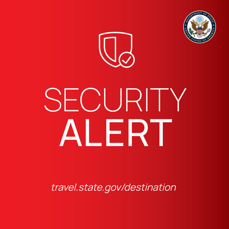 Image in @MarioNawfal's post: 🚨BREAKING: U.S. ISSUES EXTREMIST SECURITY THREAT FOR MOSCOW
" Security Alert: Avoid Large Gatherin…