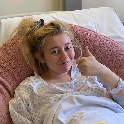 Image in @MarioNawfal's post: 🚨 "PREGNANT?" NO, IT'S CANCER
At 24, Emma Colledge's life took an unexpected turn from a misdiagno…
