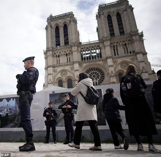 Image in @MarioNawfal's post: 🇫🇷NOTRE DAME CATHEDRAL TERROR PLOT THWARTED IN FRANCE
French authorities have arrested a 62-year-o…