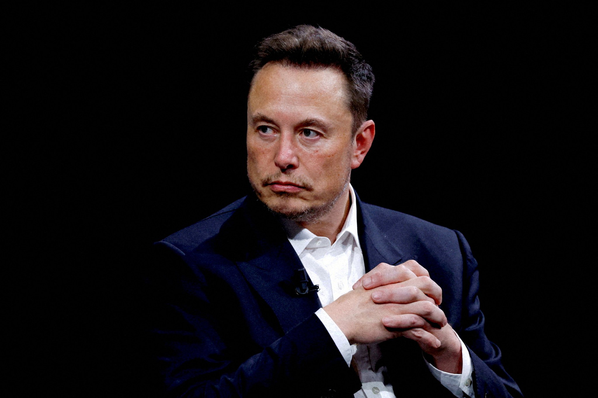 Image in @MarioNawfal's post: HOW BILLIONAIRES USE REASONING AND LOGIC TO SUCCEED
Elon: “Though most of our life we get through…