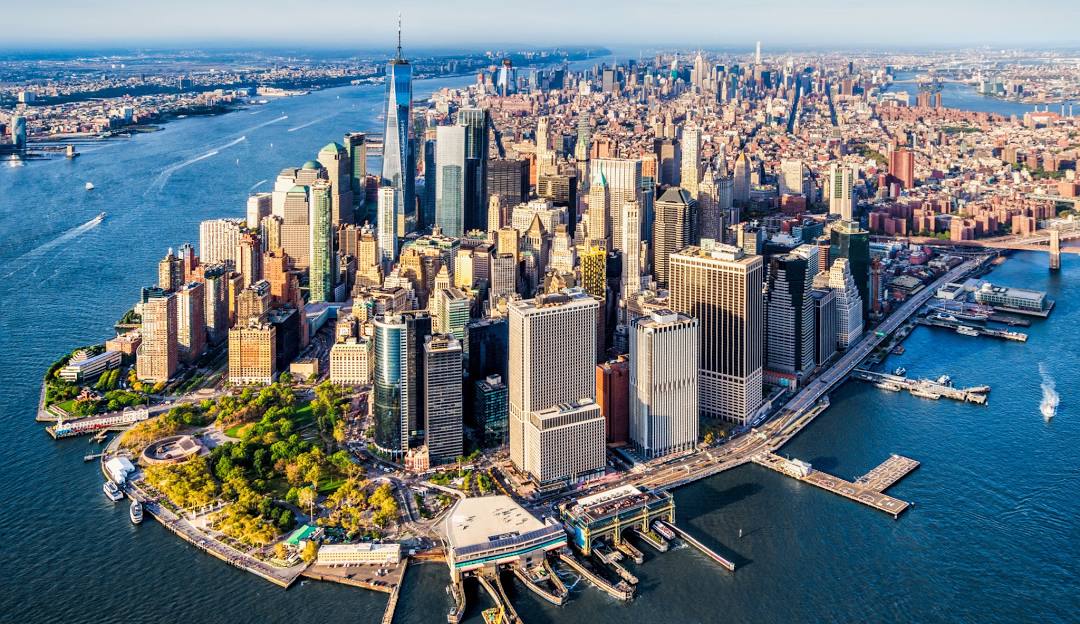 Image in @MarioNawfal's post: 🚨🇺🇸BREAKING: NYC EARTHQUAKE?!
There has been a report of an earthquake felt in Manhattan and the s…