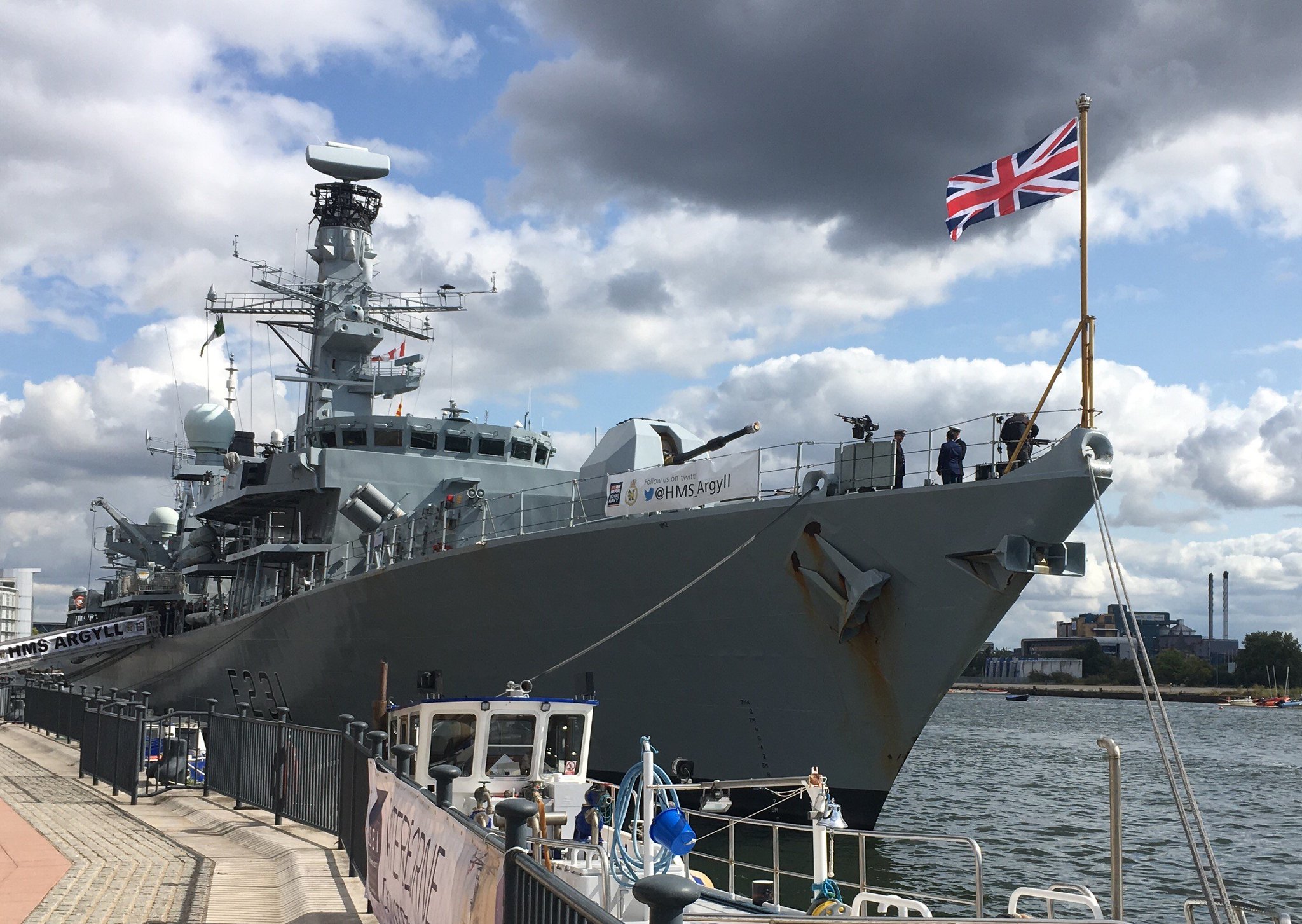 Image in @MarioNawfal's post: 🇬🇧UK ROYAL NAVY GOES ON STRIKE
79% of Royal Fleet Auxiliary officers have voted to strike over pay…