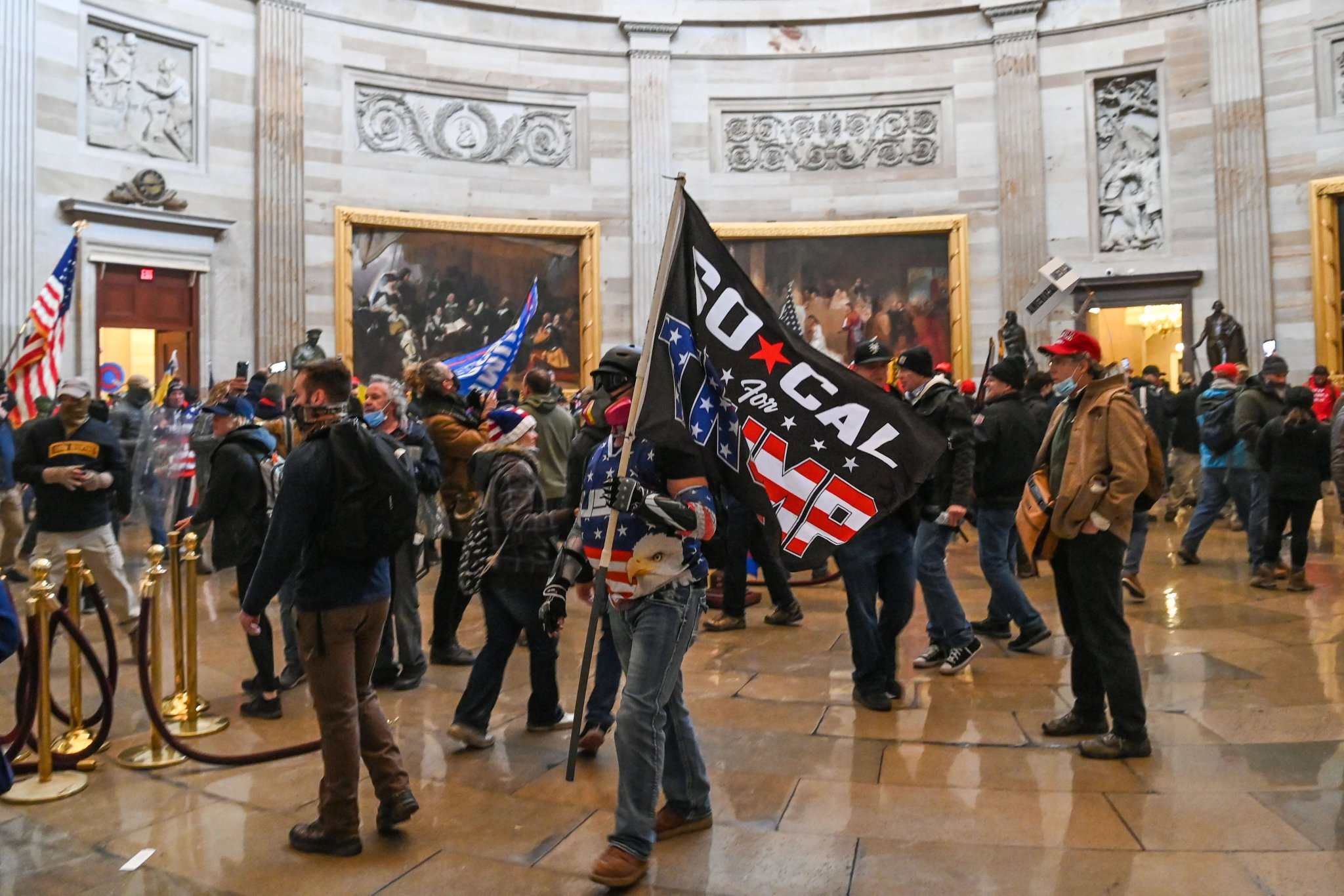 Image in @MarioNawfal's post: 🚨 BREAKING: JANUARY 6 PROTESTERS SUE CAPITOL POLICE FOR MILLIONS
Two dozen January 6 protesters ar…