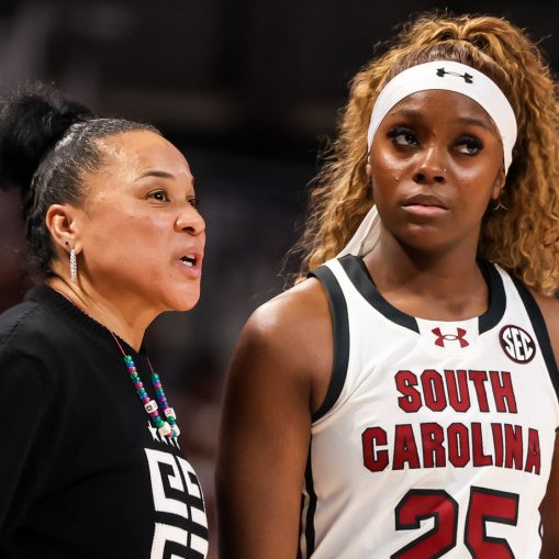 Image in @MarioNawfal's post: 🇺🇸WOMEN’S COLLEGE BASKETBALL COACH:
BIOLOGICAL MEN SHOULD PLAY AGAINST WOMEN
South Carolina Coach…