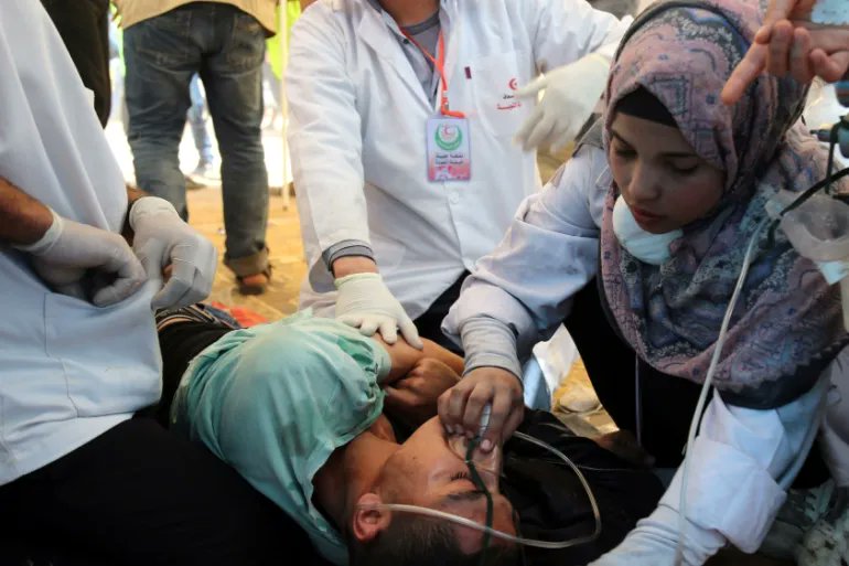 Image in @MarioNawfal's post: 🚨🇵🇸Reusing Scalpels, Operating with No Anesthesia
"In Gaza today, medics often carry out surgical …