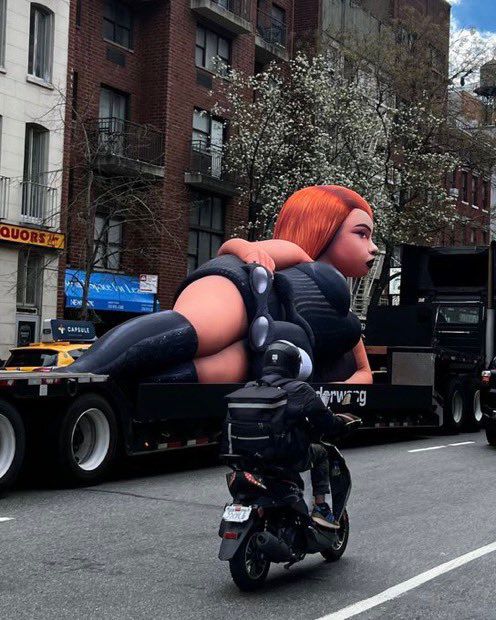 Image in @MarioNawfal's post: ALEXANDER WANG’S ICE SPICE ROLLING DOWN THE STREETS OF NEW YORK
Who does this appeal to?