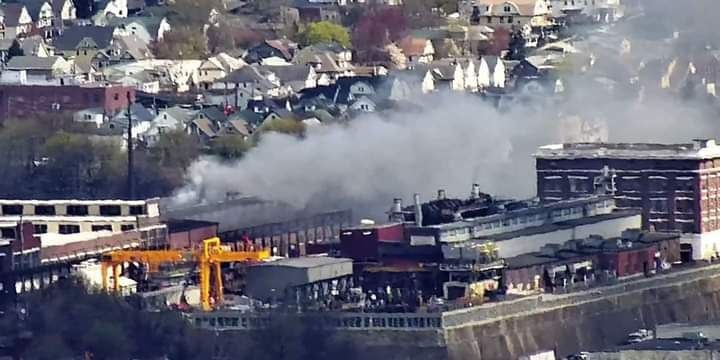 Image in @MarioNawfal's post: 🚨🇺🇸BREAKING: FIRE AT SCRANTON ARMY AMMUNITION PLANT
The Pennsylvania facility, operated by General…