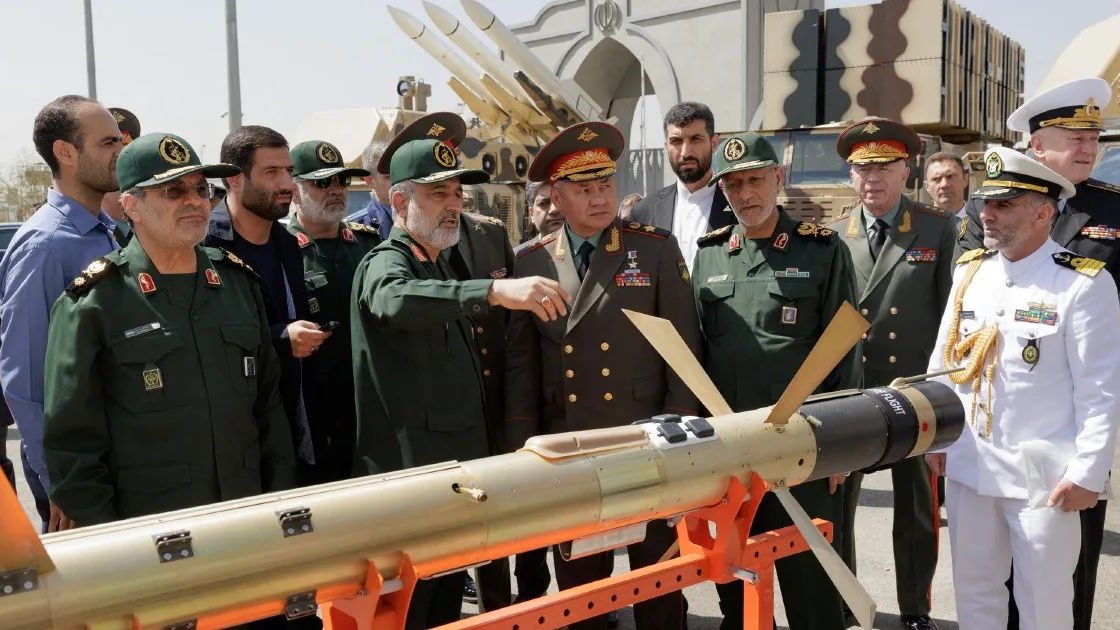 Image in @MarioNawfal's post: 🇮🇷🇷🇺 ISRAEL'S PATH TO STRIKE IRAN BLOCKED BY RUSSIAN DEFENSES
Iranian delegates recently toured a …