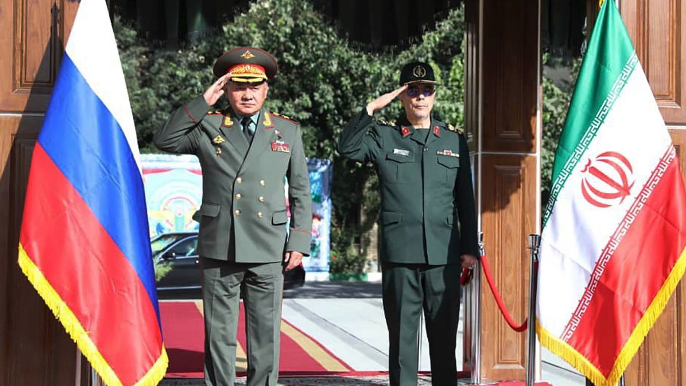 Image in @MarioNawfal's post: 🇮🇷🇷🇺 ISRAEL'S PATH TO STRIKE IRAN BLOCKED BY RUSSIAN DEFENSES
Iranian delegates recently toured a …