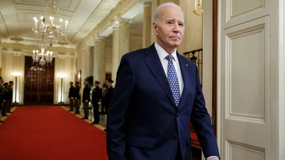 Image in @MarioNawfal's post: 🚨🇺🇸SOROS, HILLARY, AND MESSI TO BE AWARDED MEDAL OF FREEDOM BY BIDEN
Biden will honor today 19 fig…
