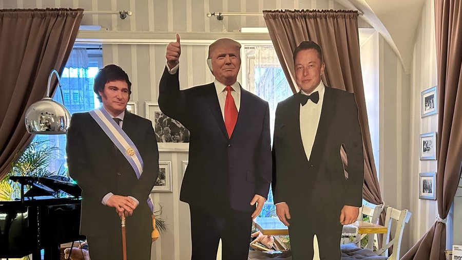 Image in @MarioNawfal's post: 🇵🇱When Elon, Trump, and Milei meet at the Old Town Bistro in Poland's Warsaw, you know history—or a…