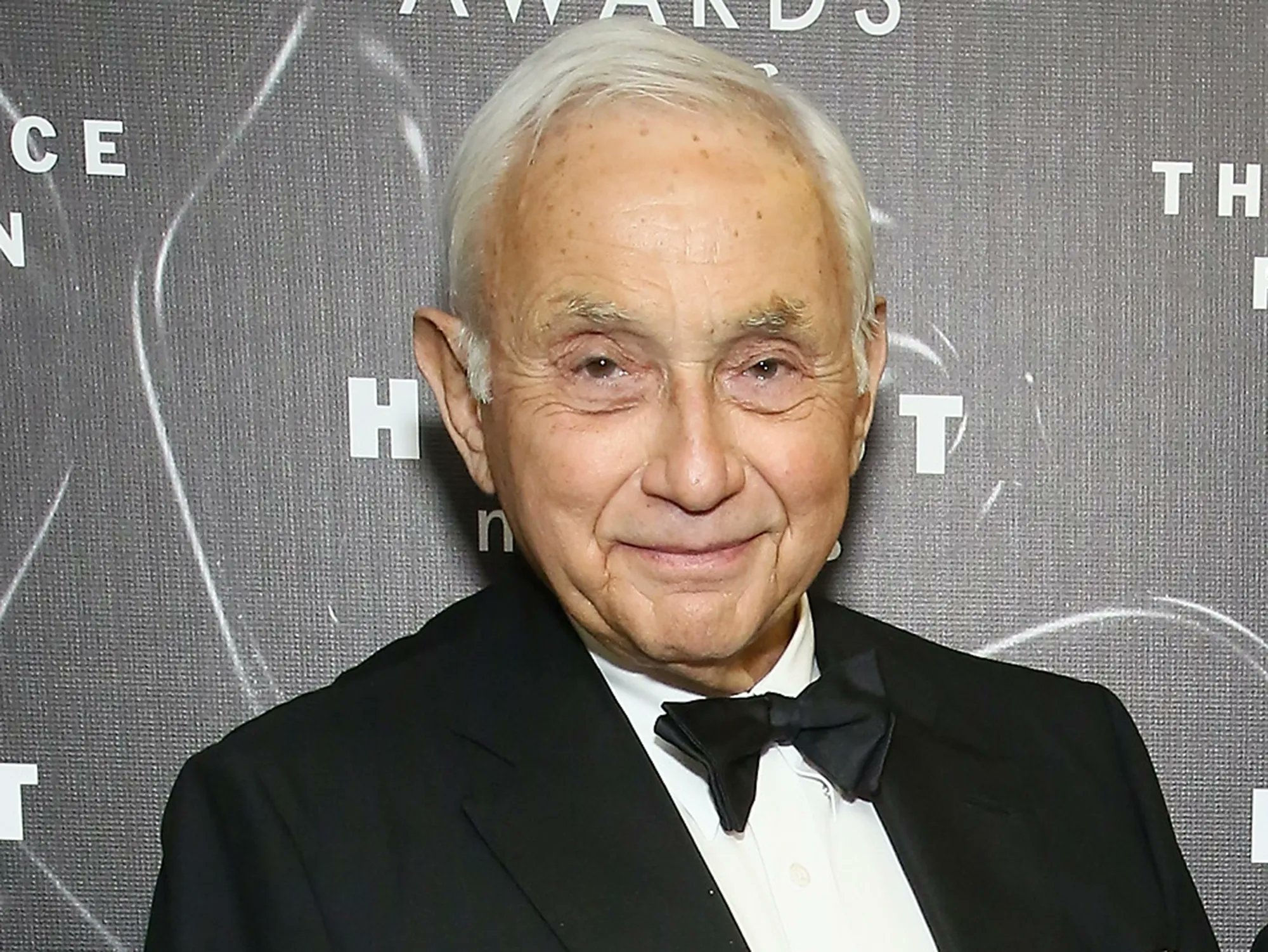 Image in @IfindRetards's post: Another sick monster, Les Wexner. https://t.co/i7Bfwle4dX