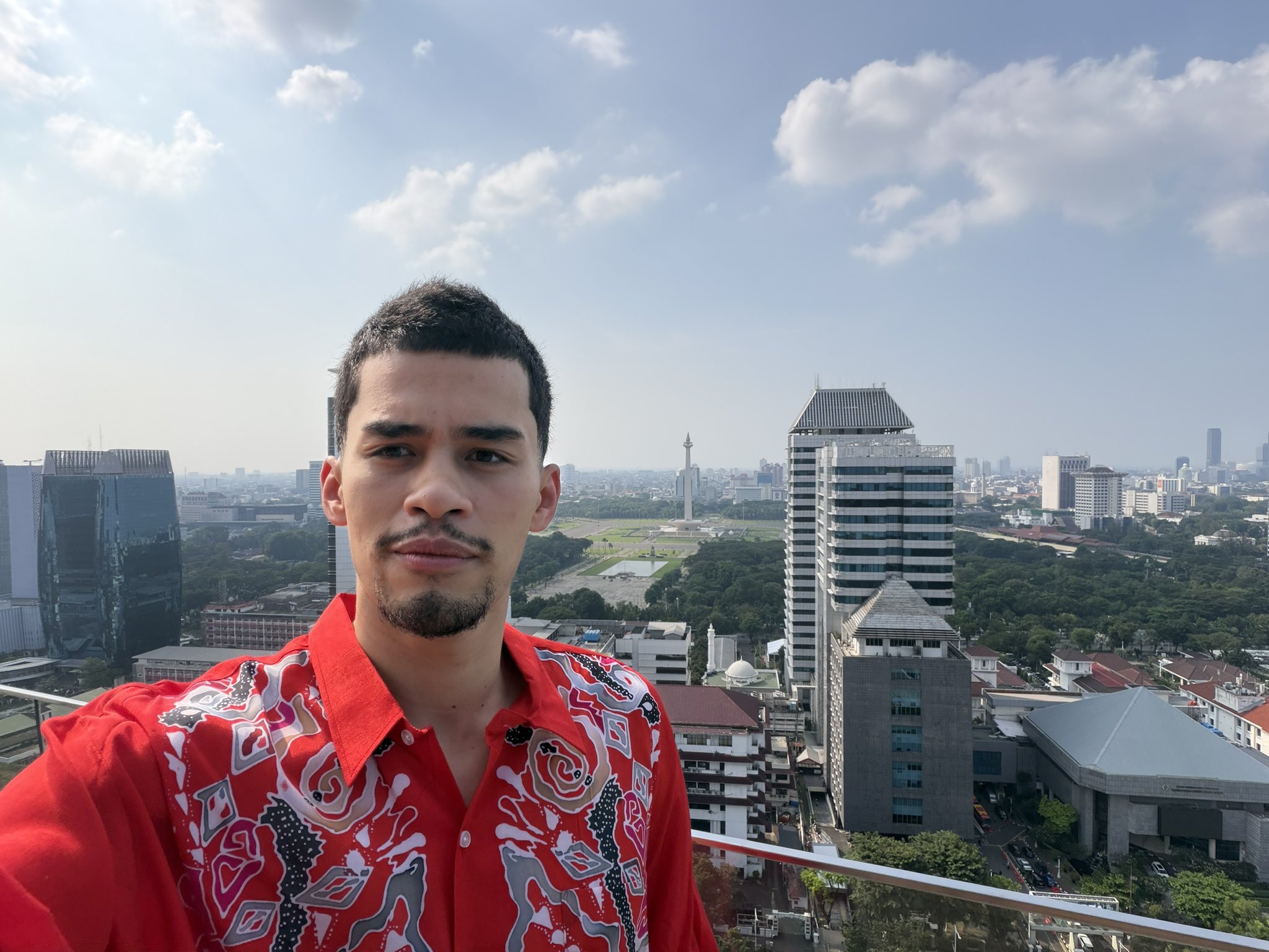 Image in @sneako's post: Indonesia day 1 terima kasih 🇮🇩 https://t.co/tMuVFjWe31