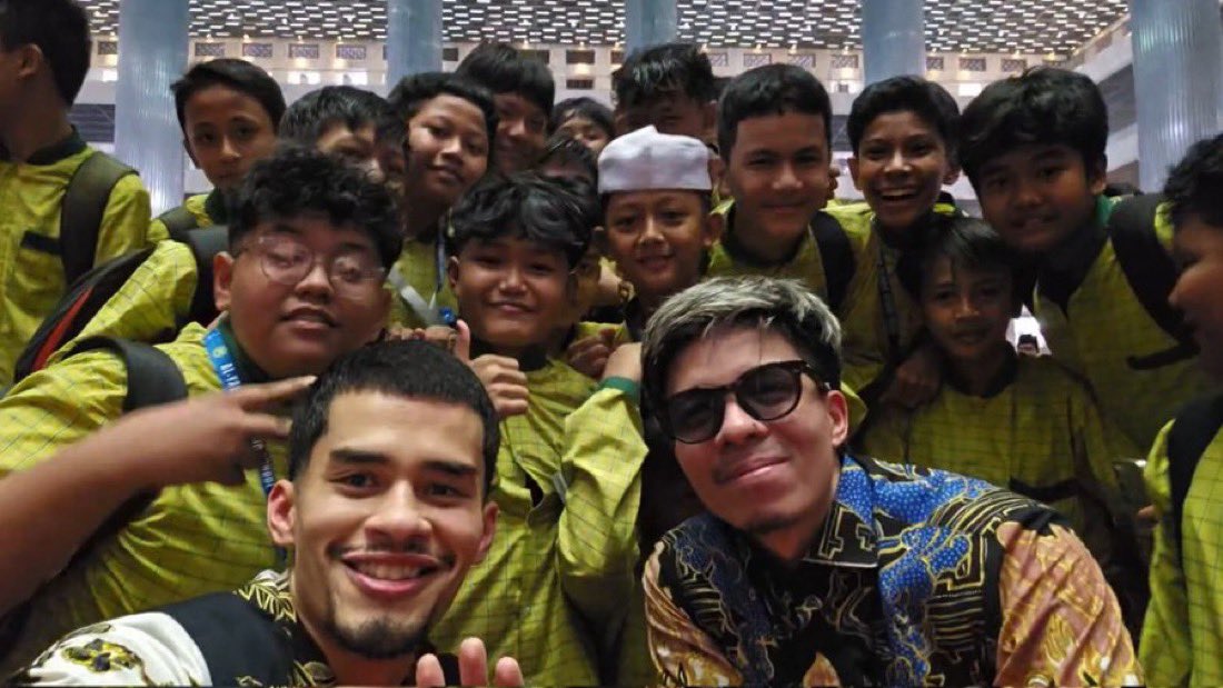 Image in @sneako's post: 🇮🇩🇮🇩🇮🇩 https://t.co/YmxJ8jI1fb