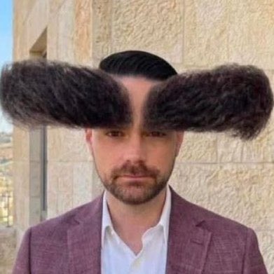 Image in @Wallface's post: Someone with this profile picture liked my post. https://t.co/kUERqtRtVn