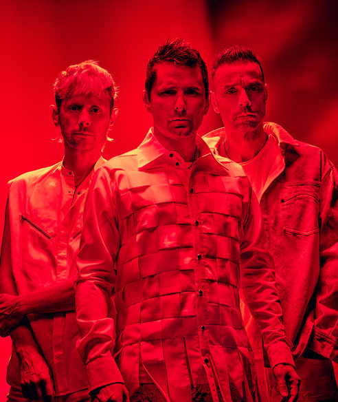 Image in @MarioNawfal's post: 🇬🇧 British rockers MUSE, around since 1994, are NOT AMUSED by Meta chief Mark Zuckerberg.
Zuck ya…