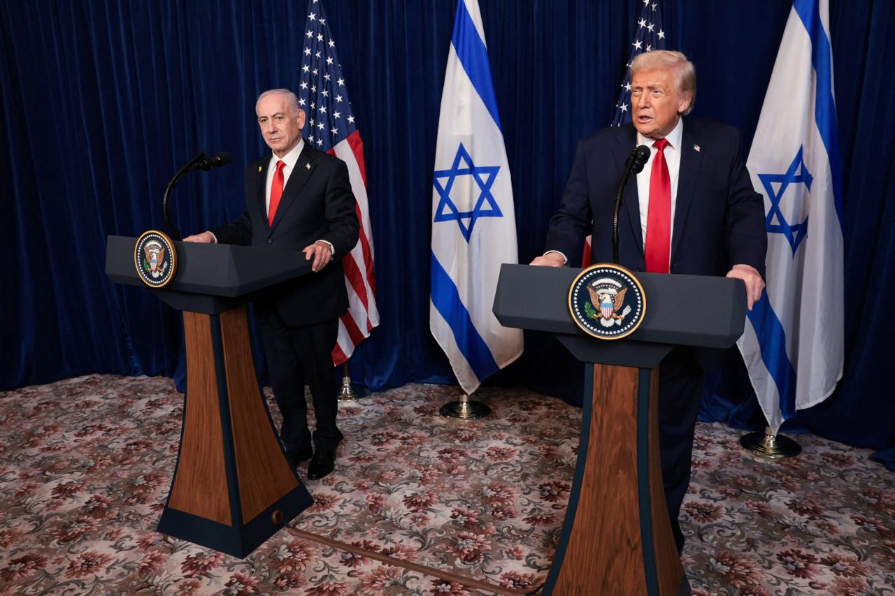 Image in @MarioNawfal's post: 🇺🇸🇮🇱 Trump is publicly fed up with Netanyahu, and his answer is to buy Israel 40,000 of the heavies…