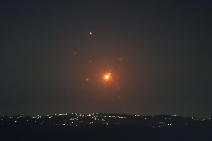 Image in @MarioNawfal's post: 🚨🇺🇸 🇮🇷 America fired 70 Patriots and a dozen THAADs to stop 20 Iranian missiles over Jordan, a week…