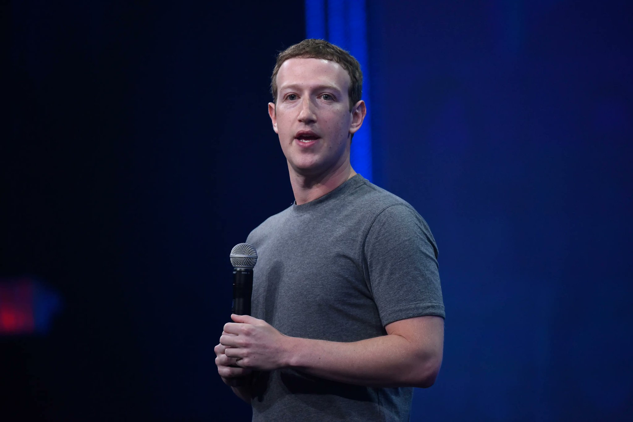 Image in @MarioNawfal's post: 🇺🇸 Zuckerberg just told the industry it DOES NOT need a group hug to slow AI down...
After Anthrop…