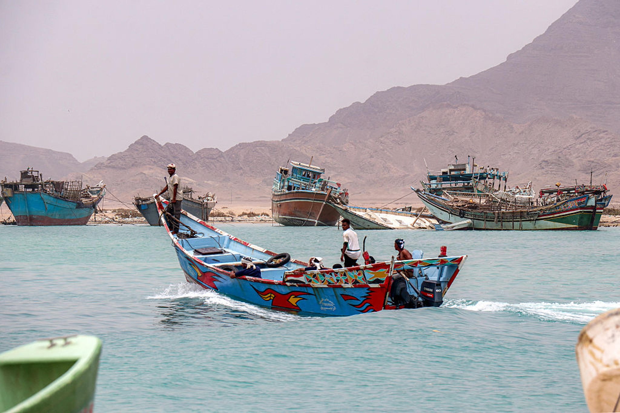 Image in @MarioNawfal's post: 🇾🇪🇸🇦 The fight for the mountains above Bab el-Mandeb is not over yet...
Yemeni government “Homelan…