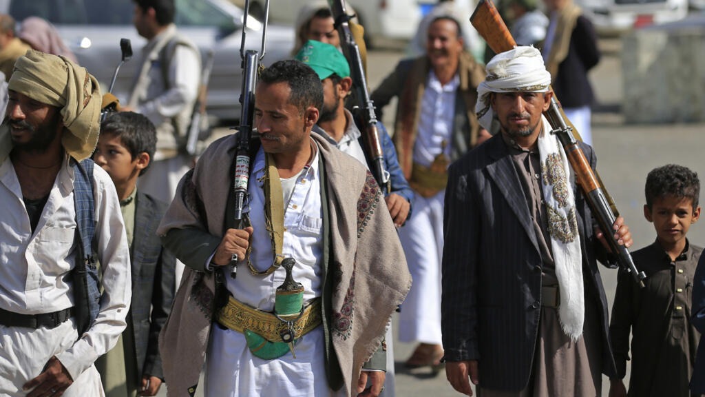 Image in @MarioNawfal's post: 🇾🇪🇸🇦 The fight for the mountains above Bab el-Mandeb is not over yet...
Yemeni government “Homelan…