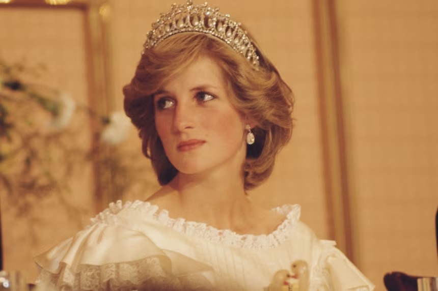 Image in @MarioNawfal's post: 🇬🇧👑 Charles Spencer (Diana's brother) says that days after Diana died, the future king told him the…