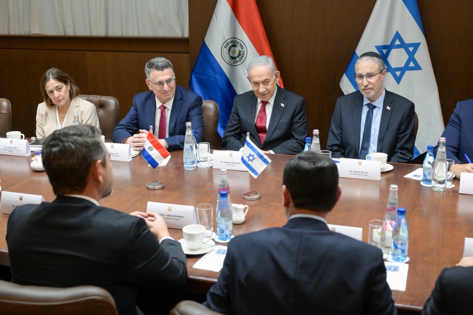 Image in @gidonsaar's post: עם ראש הממשלה בנימין נתניהו @netanyahu בפגישה בלשכתו עם סגן נשיא פרגוואי אליאנה פדרו @AllianaPedro.…